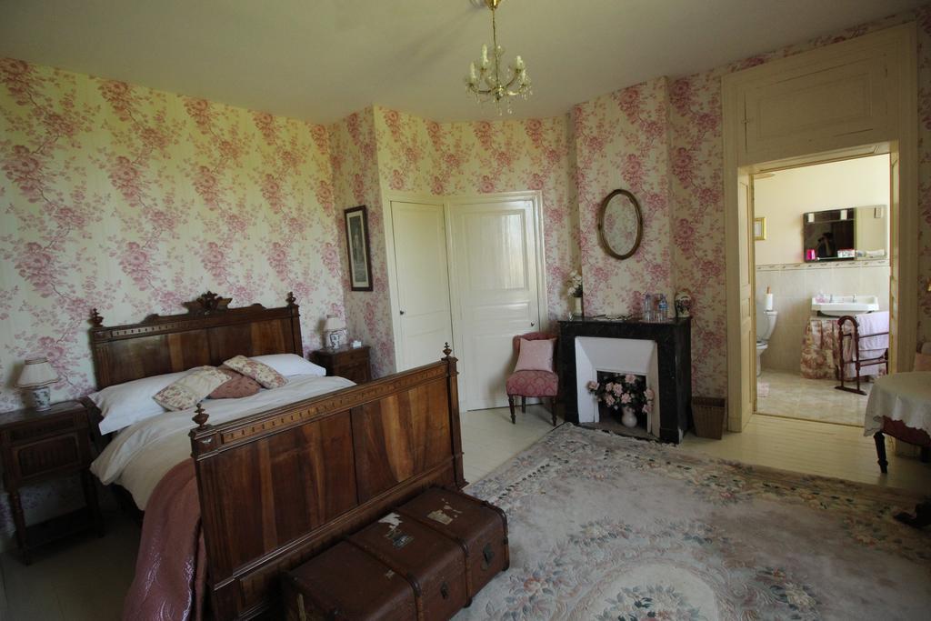 Manoir Angle Bed and Breakfast Blanzay-sur-Boutonne Δωμάτιο φωτογραφία